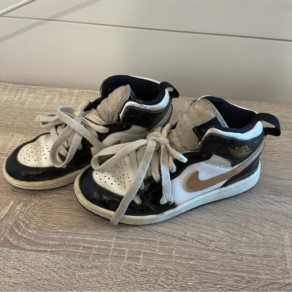 Nike Kids Black, White, and Brown Sneakers
